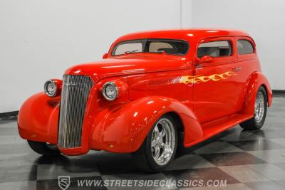 1937 Chevrolet Master Deluxe Sedan Street Rod
