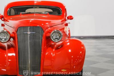 1937 Chevrolet Master Deluxe Sedan Street Rod