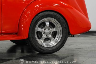 1937 Chevrolet Master Deluxe Sedan Street Rod