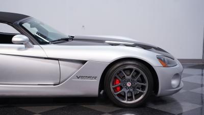 2005 Dodge Viper SRT-10 ROADSTER