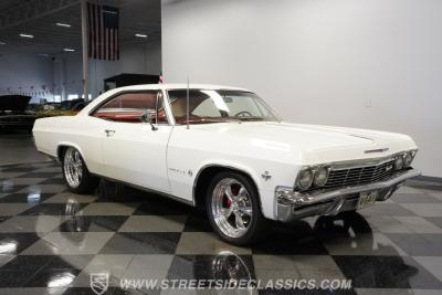 1965 Chevrolet Impala Restomod