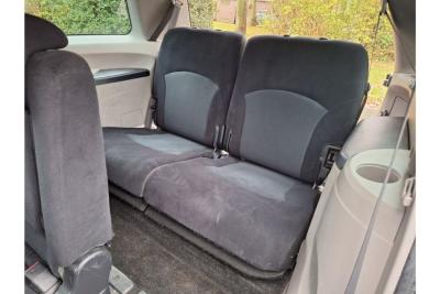 2010 Mitsubishi Grandis