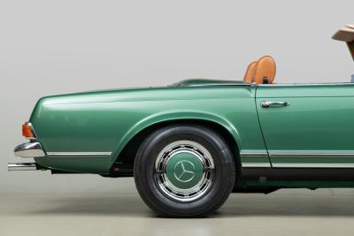 1970 Mercedes - Benz 280SL