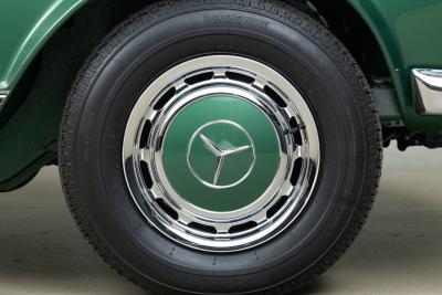 1970 Mercedes - Benz 280SL