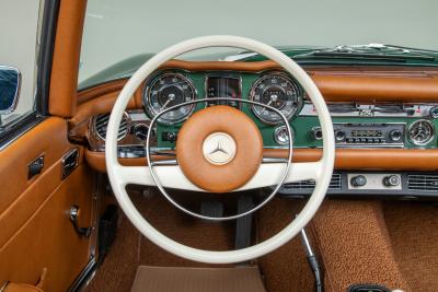 1970 Mercedes - Benz 280SL