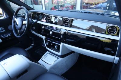 2009 Rolls - Royce Phantom Drophead Coup&eacute; &ldquo;One of the finest&rdquo;