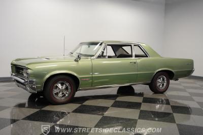 1964 Pontiac GTO Tri Power