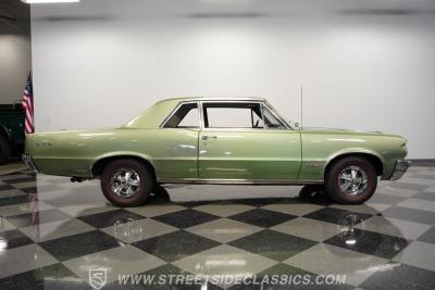 1964 Pontiac GTO Tri Power