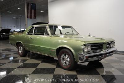 1964 Pontiac GTO Tri Power