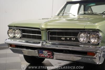 1964 Pontiac GTO Tri Power