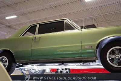 1964 Pontiac GTO Tri Power