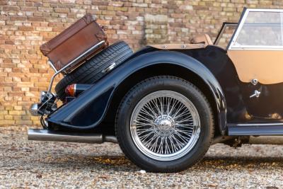 1998 Morgan Plus 8 4.6i &ldquo; in Lancia Blue&rdquo;