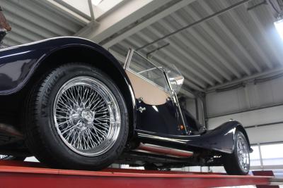 1998 Morgan Plus 8 4.6i &ldquo; in Lancia Blue&rdquo;