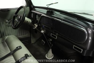 1952 Ford F-1 Restomod