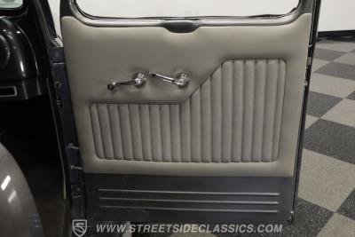 1952 Ford F-1 Restomod