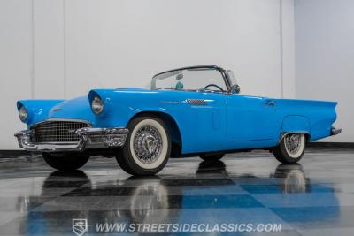 1957 Ford Thunderbird