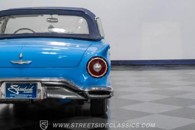 1957 Ford Thunderbird