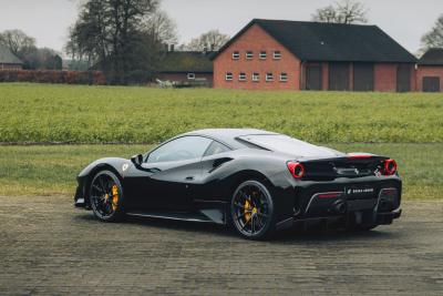 2020 Ferrari 488 PISTA