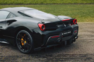 2020 Ferrari 488 PISTA