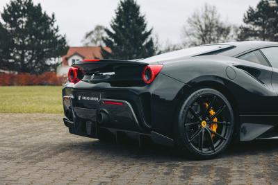 2020 Ferrari 488 PISTA