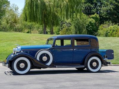 1933 Lincoln Twelve KA Sedan