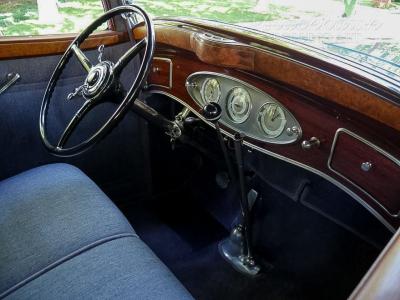 1933 Lincoln Twelve KA Sedan