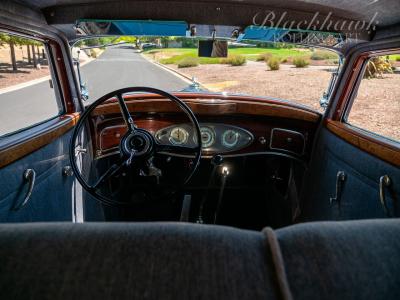 1933 Lincoln Twelve KA Sedan