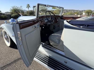 1932 Packard Deluxe 8