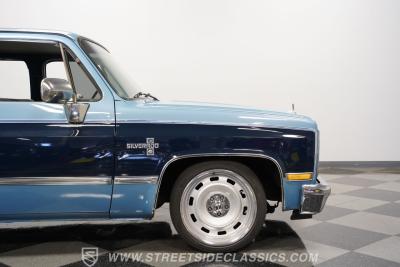1986 Chevrolet Suburban Restomod