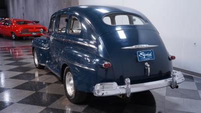 1947 Ford Deluxe Sedan