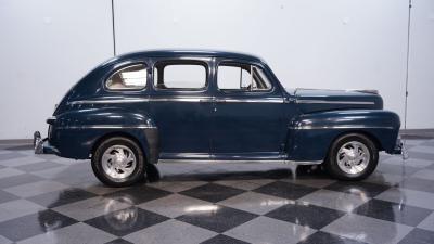 1947 Ford Deluxe Sedan