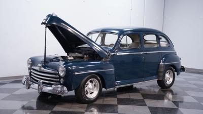1947 Ford Deluxe Sedan