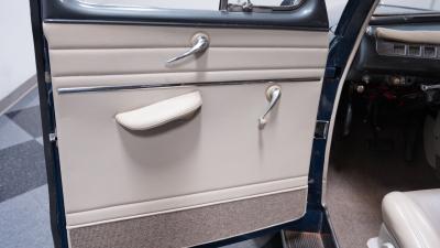 1947 Ford Deluxe Sedan