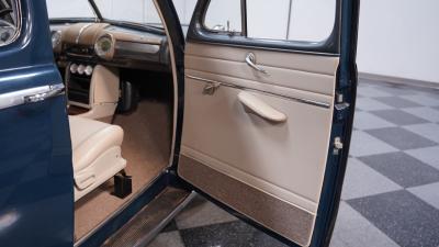 1947 Ford Deluxe Sedan