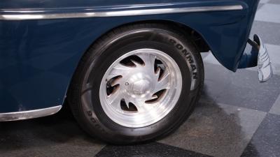 1947 Ford Deluxe Sedan