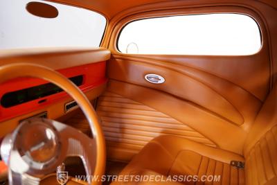 1933 Ford 3-Window Coupe Street Rod