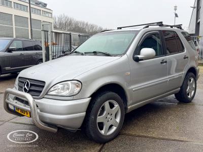 2000 Mercedes - Benz 320