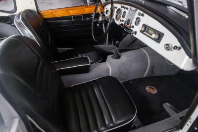 1959 MGA RESTORED COUPE A COUPE
