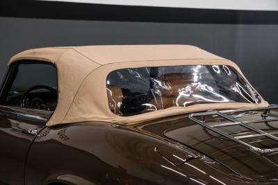 1973 Jaguar XKE V12 ROADSTER 4 SPD