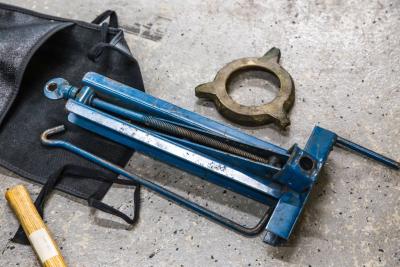 1973 Jaguar XKE V12 ROADSTER 4 SPD