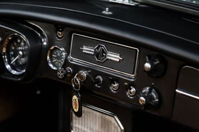 1967 MG RESTORED MG B