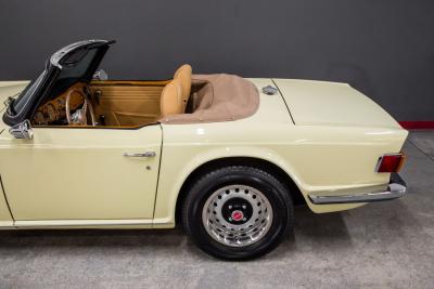 1971 Triumph FUEL INJECTED OVERDIVE TR6