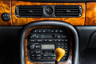 1999 Jaguar XJR SUPERCHARGED V8