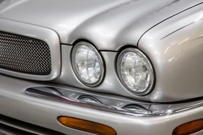 1999 Jaguar XJR SUPERCHARGED V8