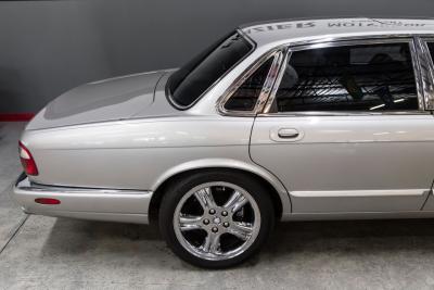 1999 Jaguar XJR SUPERCHARGED V8
