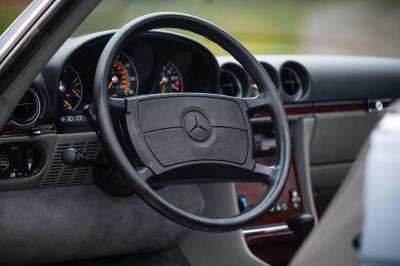 1986 Mercedes - Benz 560 SL