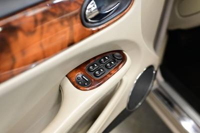 1999 Jaguar XJR SUPERCHARGED V8