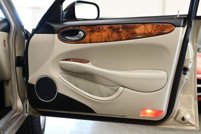 1999 Jaguar XJR SUPERCHARGED V8