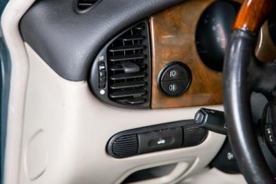 2001 Jaguar XJR SUPERCHARGED V8