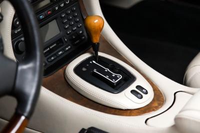 2001 Jaguar XJR SUPERCHARGED V8